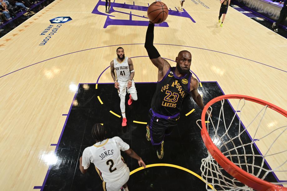 [图]东契奇27+10+7詹姆斯21+7+7 湖人末节逆转鹈鹕