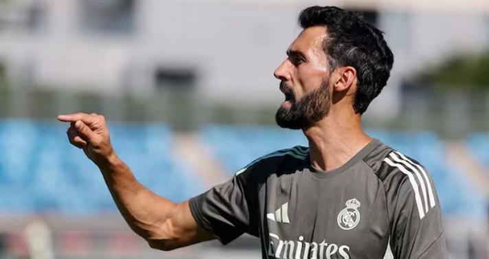 欧冠直播下载-阿韦洛亚2019年采访：维尼修斯让我充满期待；努力向穆帅看齐